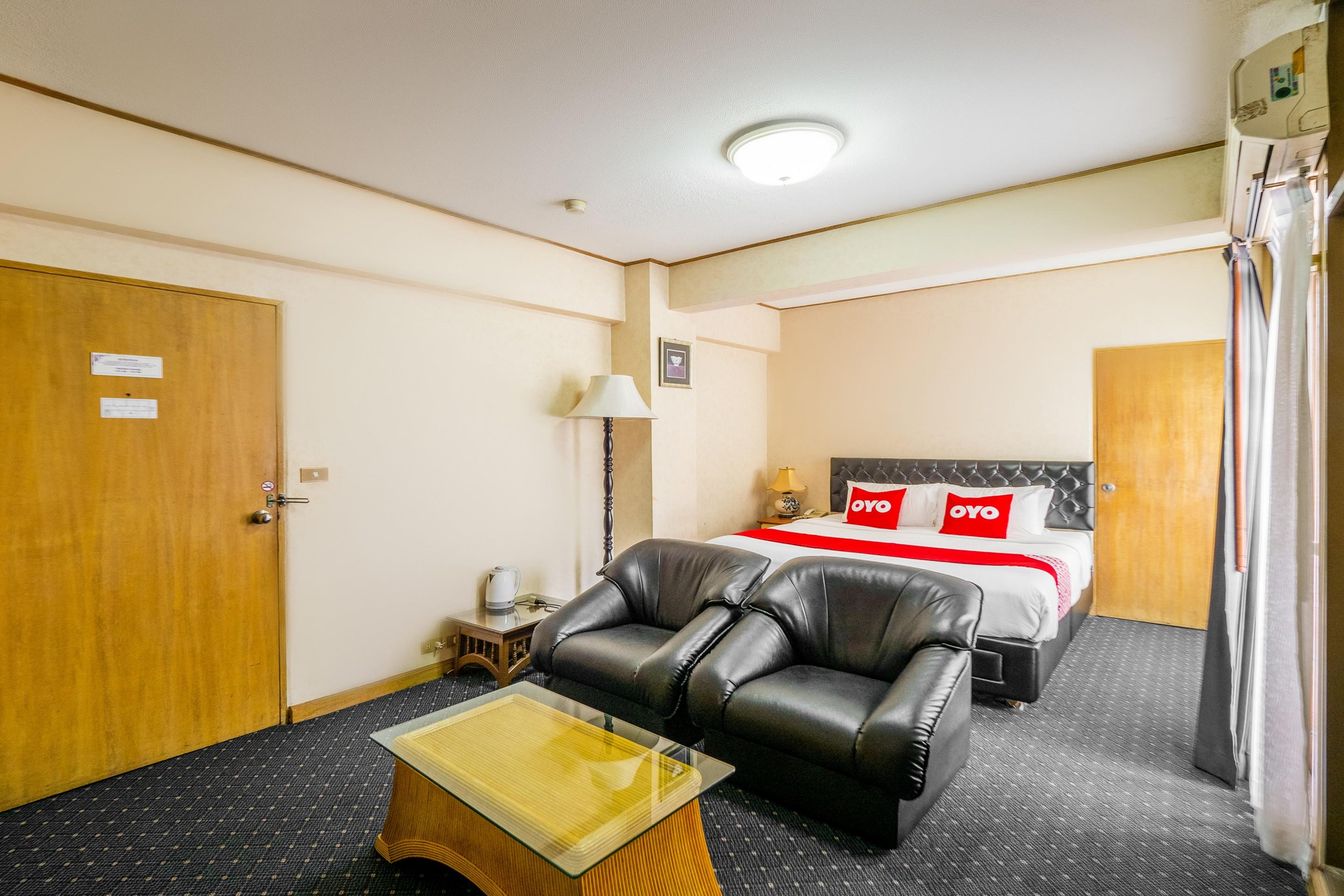12Pm Bangkok Otel Dış mekan fotoğraf